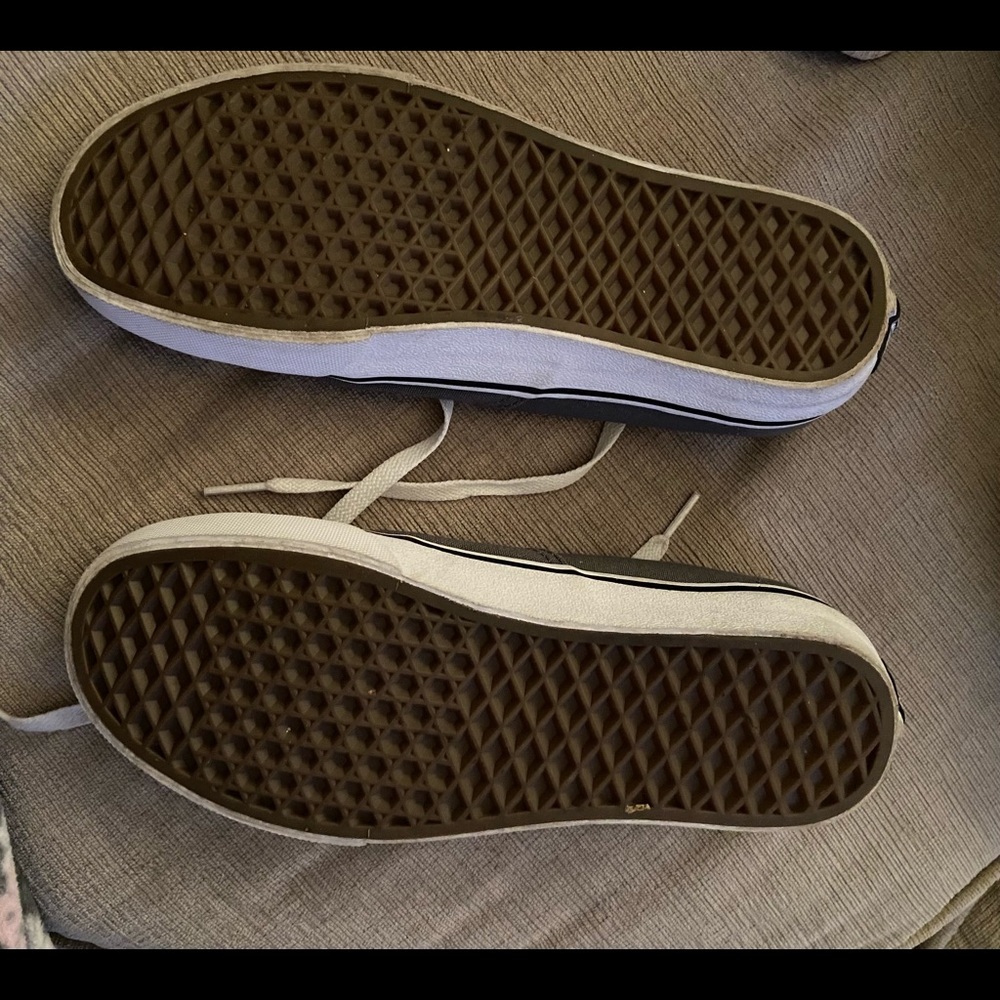 Vans - Picture 4 of 5